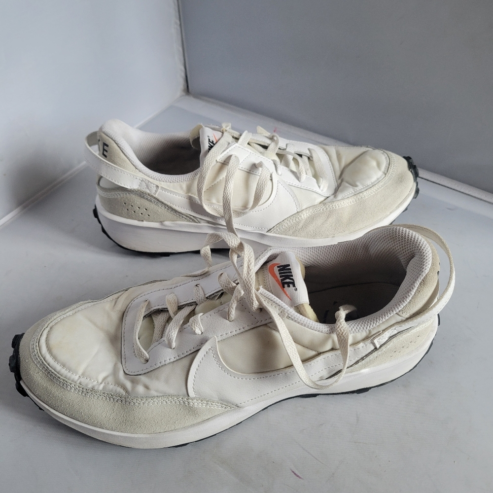 Nike Waffle Debut Low Top Women's Casual Shoes White Tan Mens Size 10.5